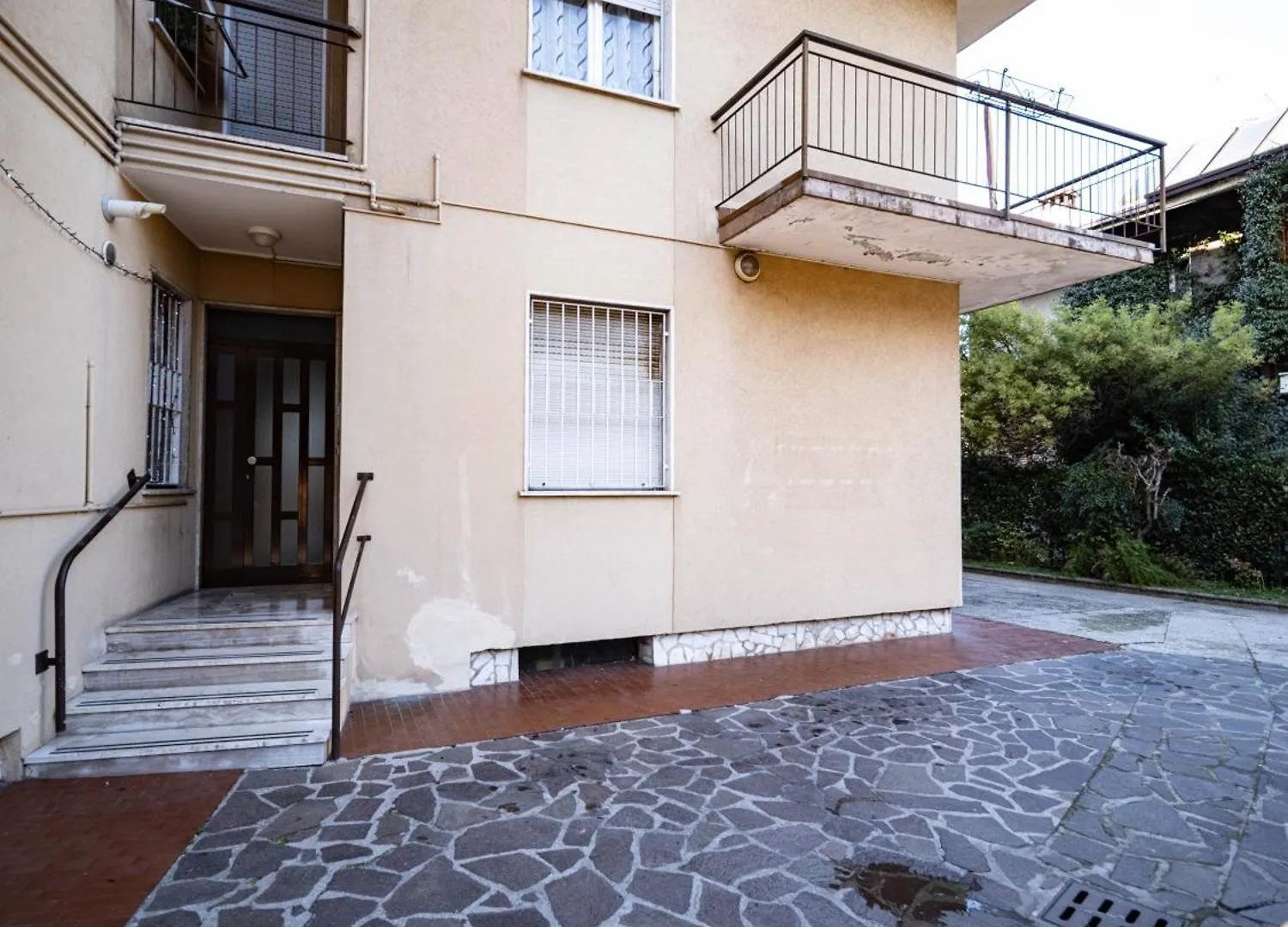 Spazioso Trilocale Vicino Alla Stazione A Pochi Passi Dal Lago Desenzano del Garda Apartment