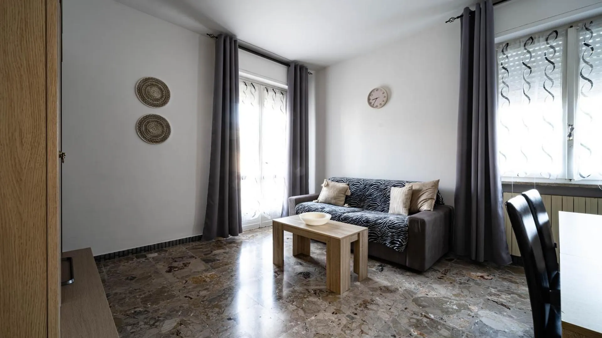 Spazioso Trilocale Vicino Alla Stazione A Pochi Passi Dal Lago Desenzano del Garda Apartment